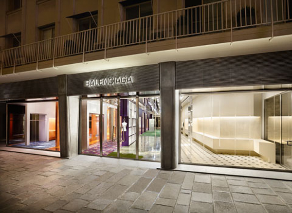 Façade Balenciaga rue Saint-Honoré Façade Balenciaga rue Saint-Honoré