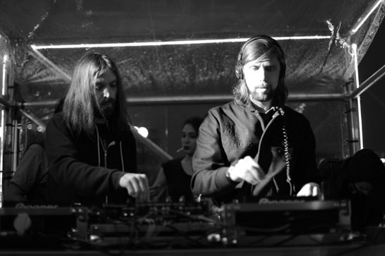 Breakbot et Pedro Winter aka Busy P aux platines Breakbot et Pedro Winter aka Busy P aux platines