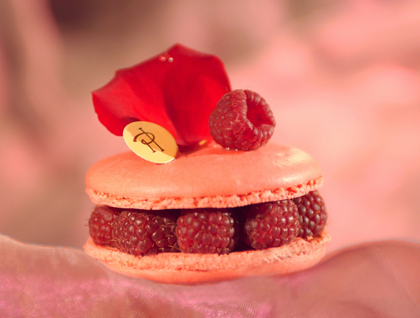 Macaron framboise Pierre Hermé