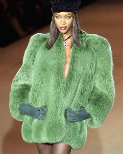Naomi-Campbell-YSL-Couture-2002 - copie