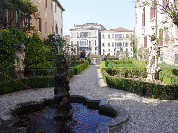 Les jardins Giardini à Venise