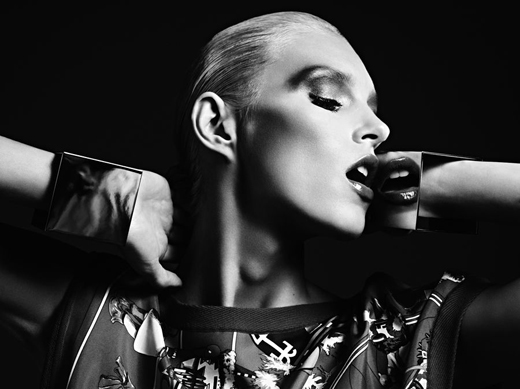 Anja Rubik Vogue Japan by Hedi Slimane Mai 2012 Anja Rubik Vogue Japan by Hedi Slimane Mai 2012