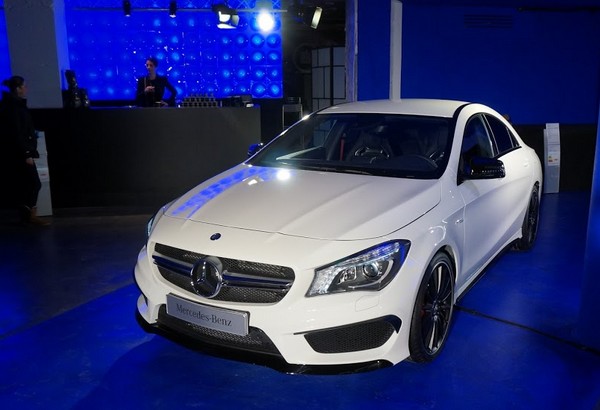 Mercedes-Benz-Pop-Up-Store-Nouveau-CLA-45-AMG