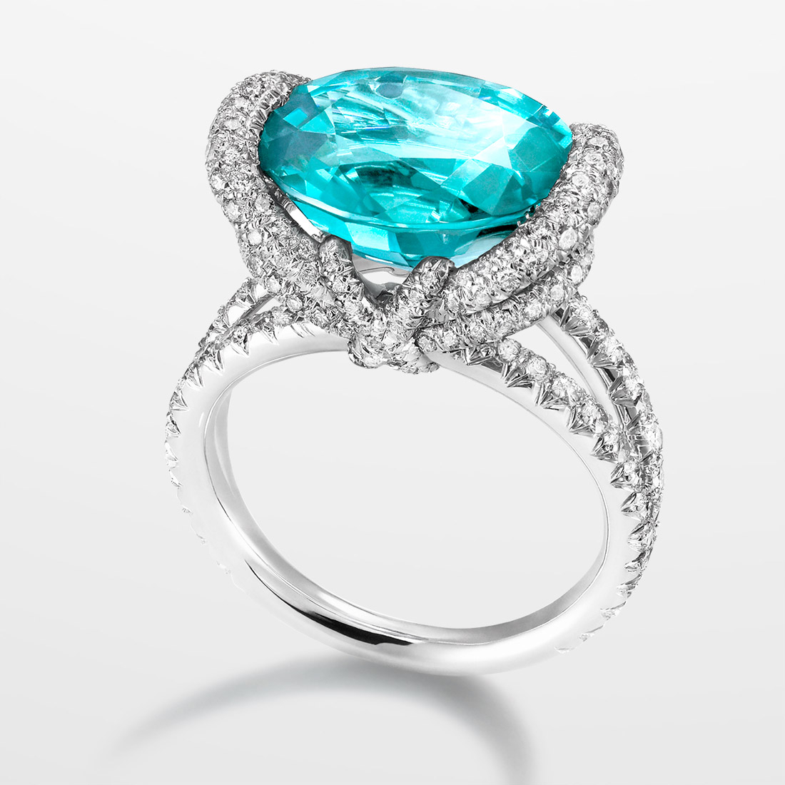 Une bague  de Haute Joaillerie d exception chez Chaumet 