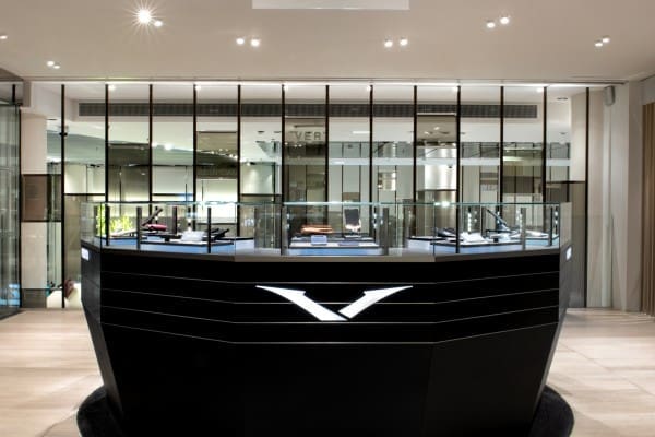 STAND VERTU - LE PRINTEMPS - CARRO USEL DU LOUVRE ©P.HUGONNARD