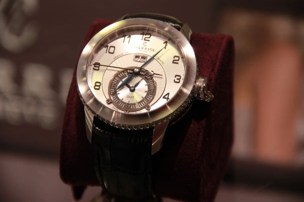 Montre Colombus Grande Date, "watch of the year", 3410 euros