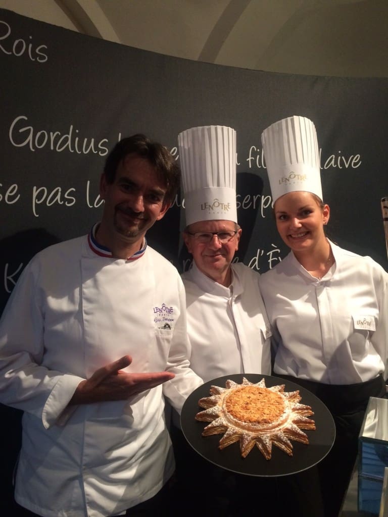 Guy Krenzer, Meilleur Ouvrier de France, présentant la galette