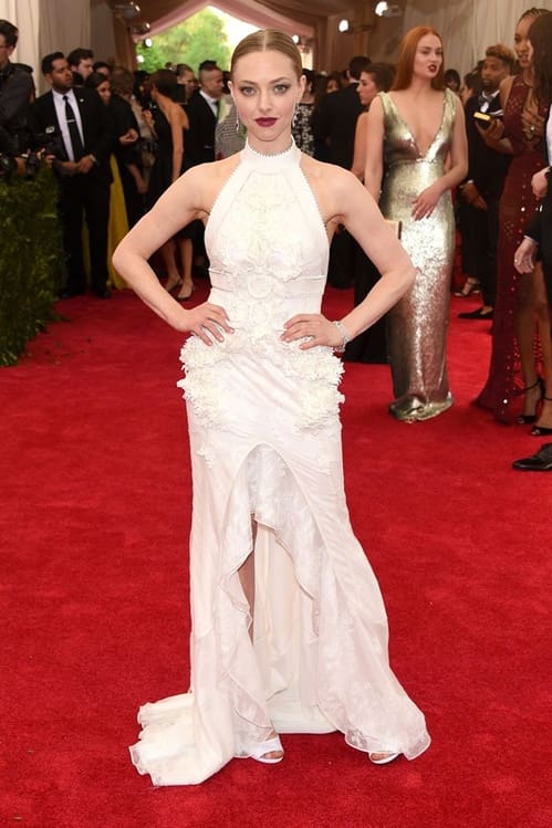 amanda_seyfried_wore_givenchy_haute_couture__jpg_3498_north_499x_white