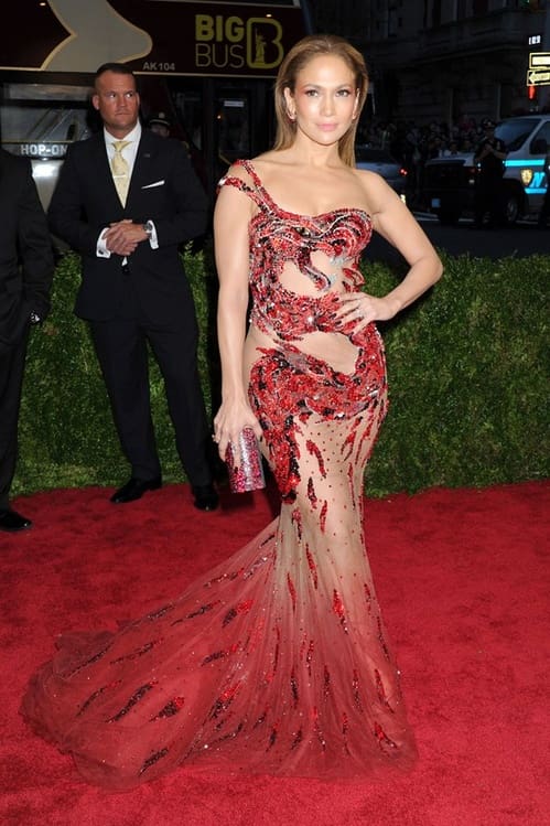 jennifer_lopez_wore_a_dress_by_atelier_versace_jpg_7805_jpeg_7595.jpeg_north_499x_white