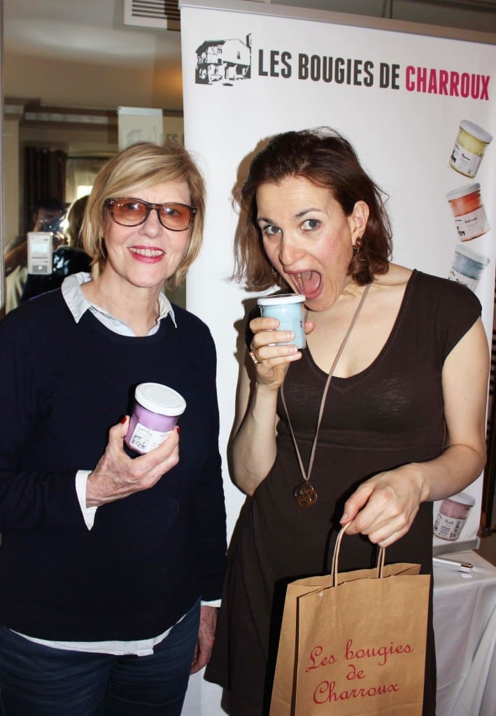 Chantal Ladesou & Armelle séduite par le parfum myrtille des bougies de Charroux