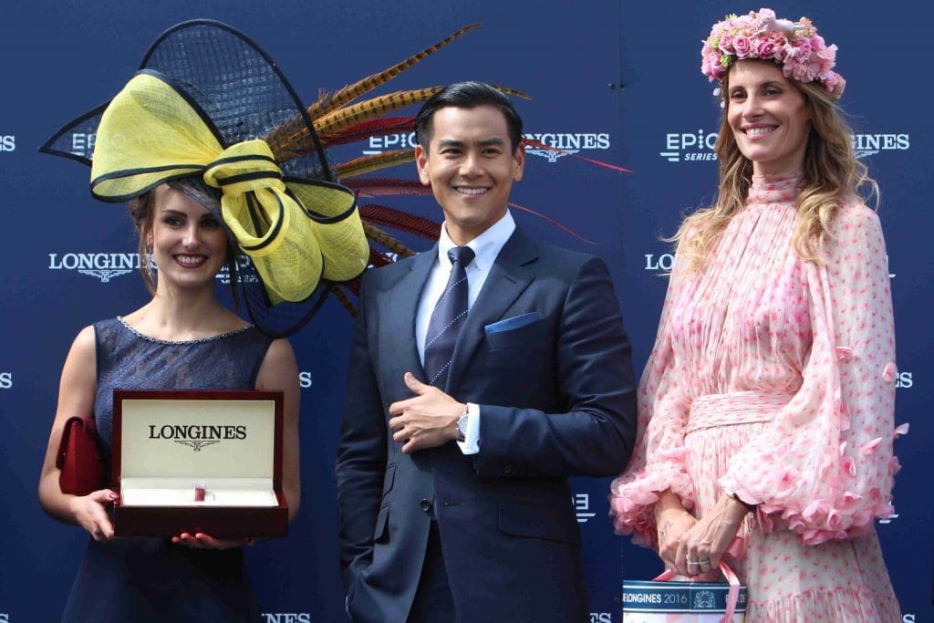 Sophie Thalmann, présidente du jury du Concours Miss Diane Eddie Peng, ambassadeur Longines et acteur et la gagnante du concours d'élégance. scoopdyga