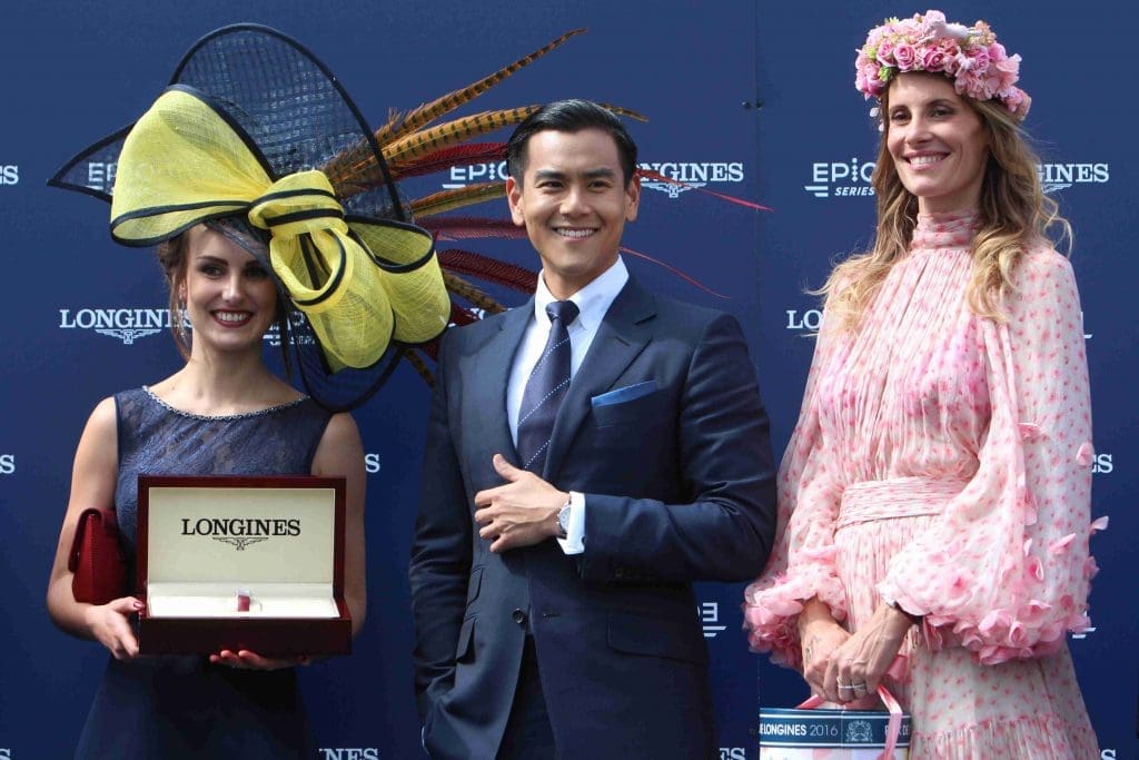 Sophie Thalmann, présidente du jury du Concours Miss Diane Eddie Peng, ambassadeur Longines et acteur et la gagnante du concours d'élégance. scoopdyga 