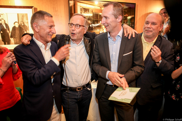 François Armanet (Président du prix de La Coupole), Fabrice Luchini, Vincent Lemaître (Directeur général du groupe Flo) et Marc Lambron
