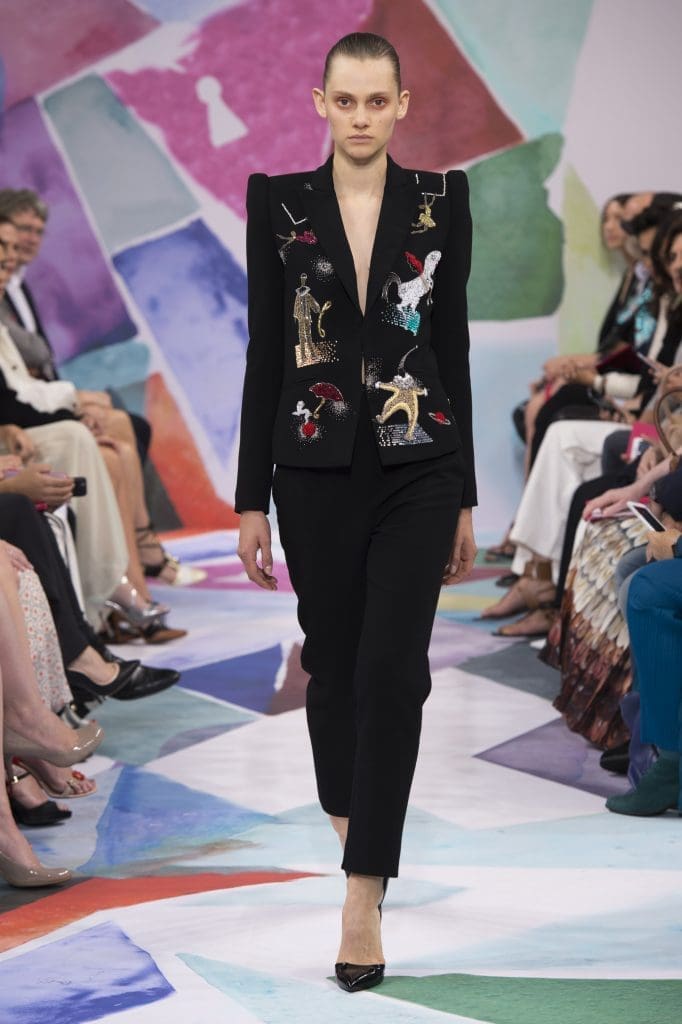 Défilé Schiaparelli Haute Couture A-H 2016/17 : Poétique et magique