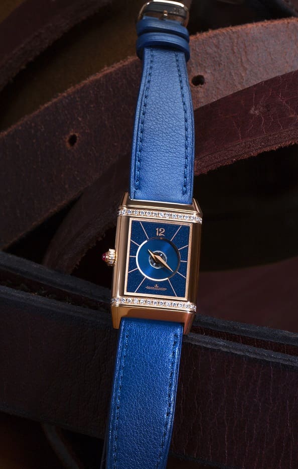 jaeger-lecoultre_polo_ambassador_clare_milford_haven_personalises_her_reverso_watchc_johann_sauty_4 LOW