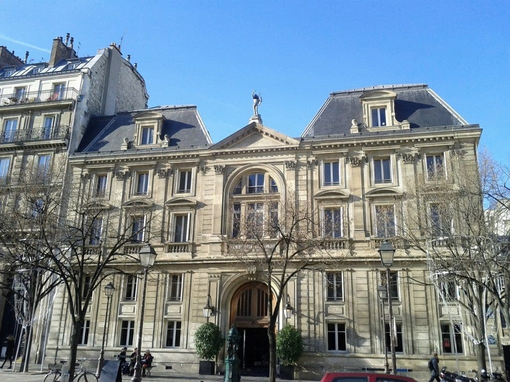 Ouahnoun Presse - Mes Créateurs Joailliers - Facade Hôtel de l'Industrie...