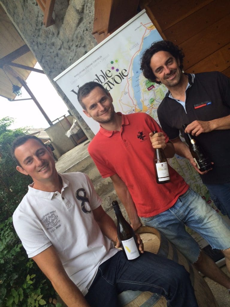 De gauche à droite : Benjamin Vendange (Domaine Vendange), Sylvain Tiollier (Domaine de l'Idylle) et Florent Faudon (caviste Cave de Cruet) 