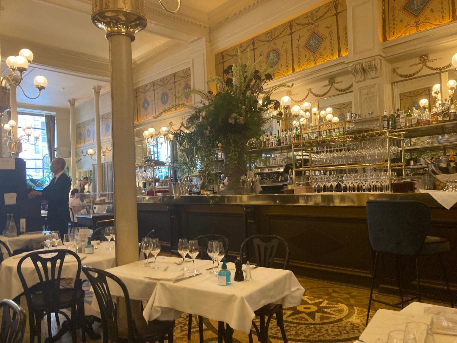 Le Grand Colbert, dans la grande tradition des Brasseries Parisiennes